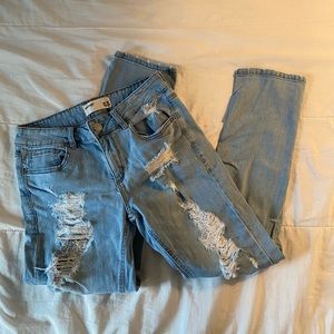 Garage Boyfriend Style Jeans Light Wash + Ripped